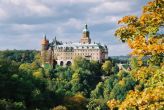 Юго-западная Польша, Большой замок на гребне скалы в городе Ксенж